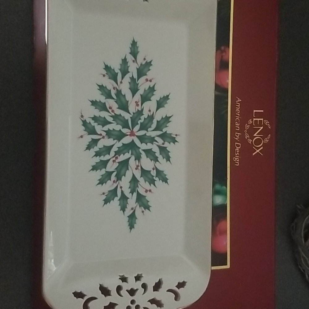 Lenox holiday dish
